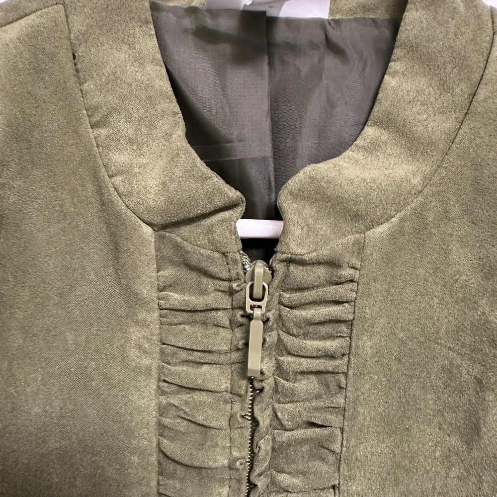 Dressbarn Women Olive Green Soft Suede Jacket Full Zip Front Lined Ruffles
